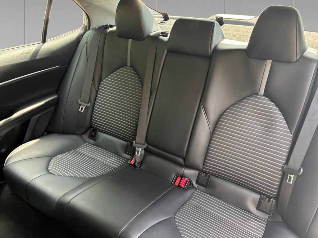 Used 2023 Toyota Camry SE FWD image 16
