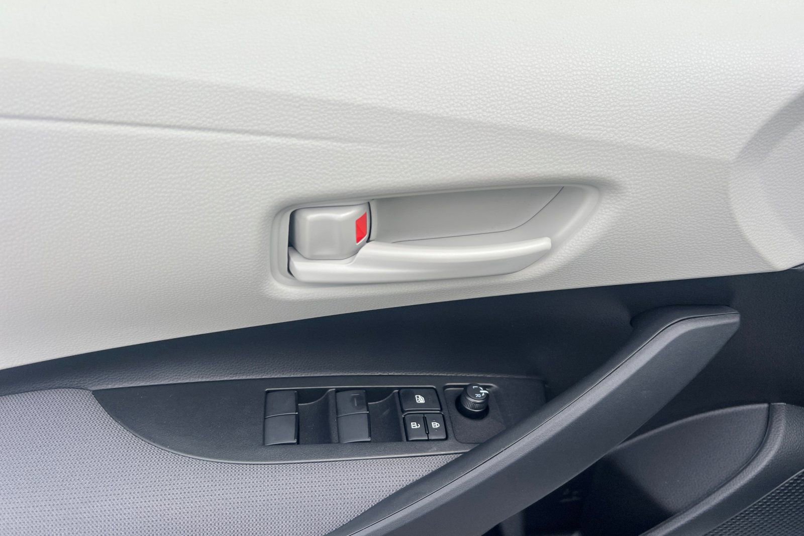 New 2026 Toyota Corolla LE image 8