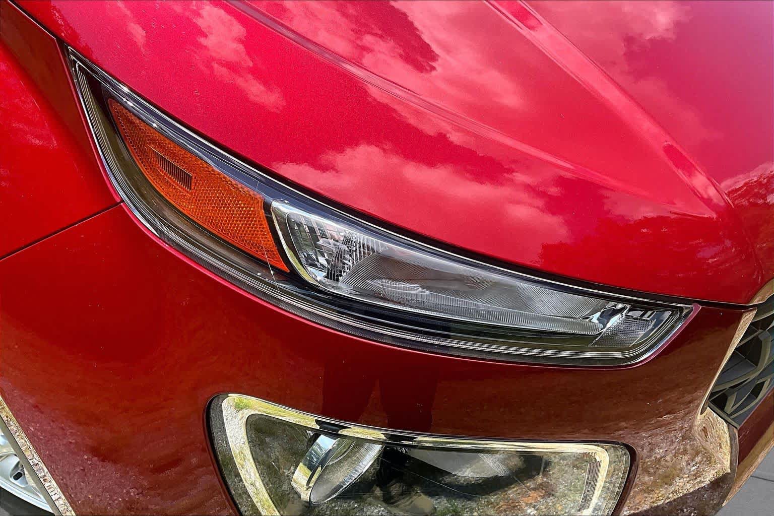 Used 2025 Hyundai Venue SE FWD image 28