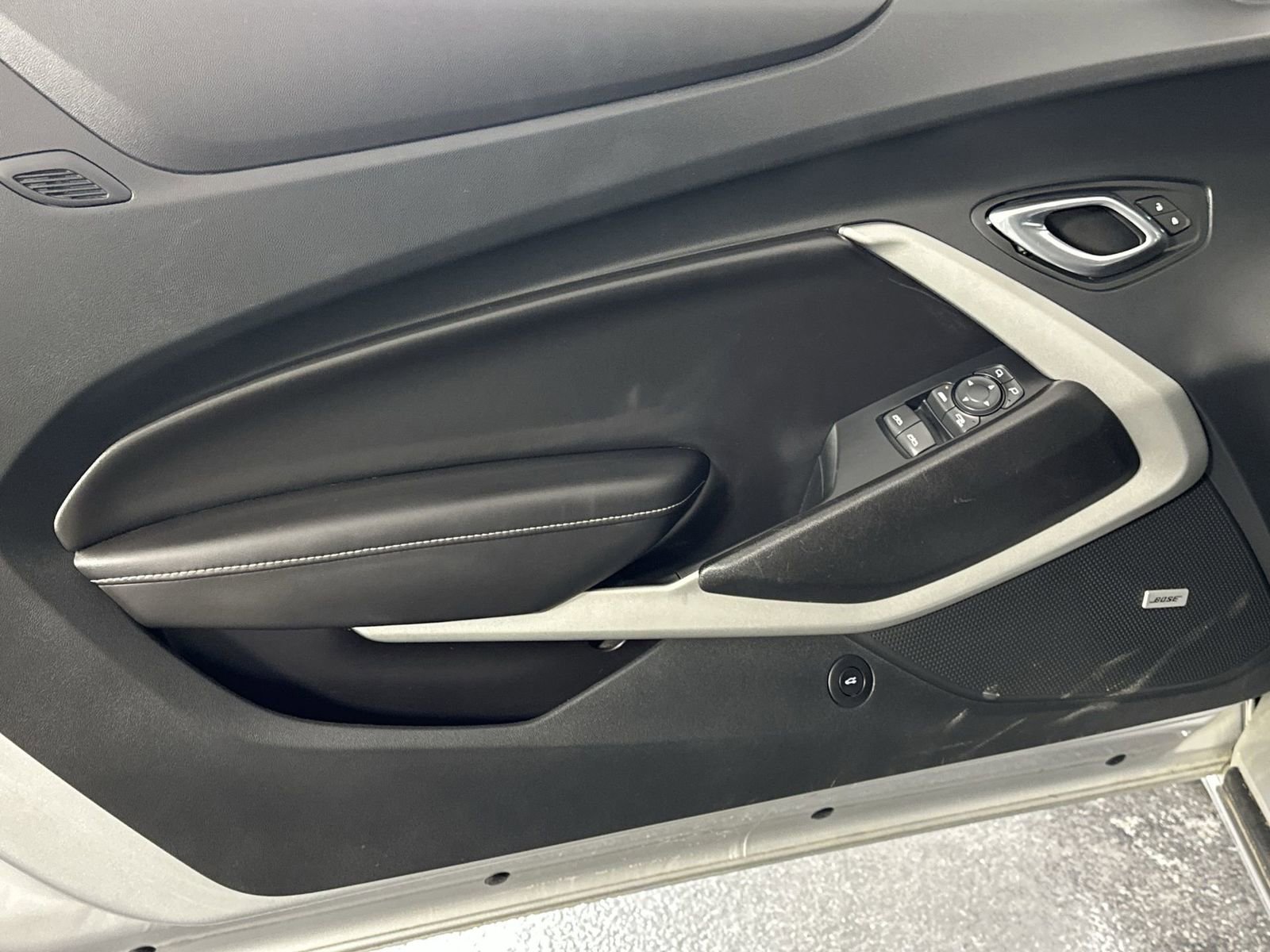 Used 2018 Chevrolet Camaro LT image 27