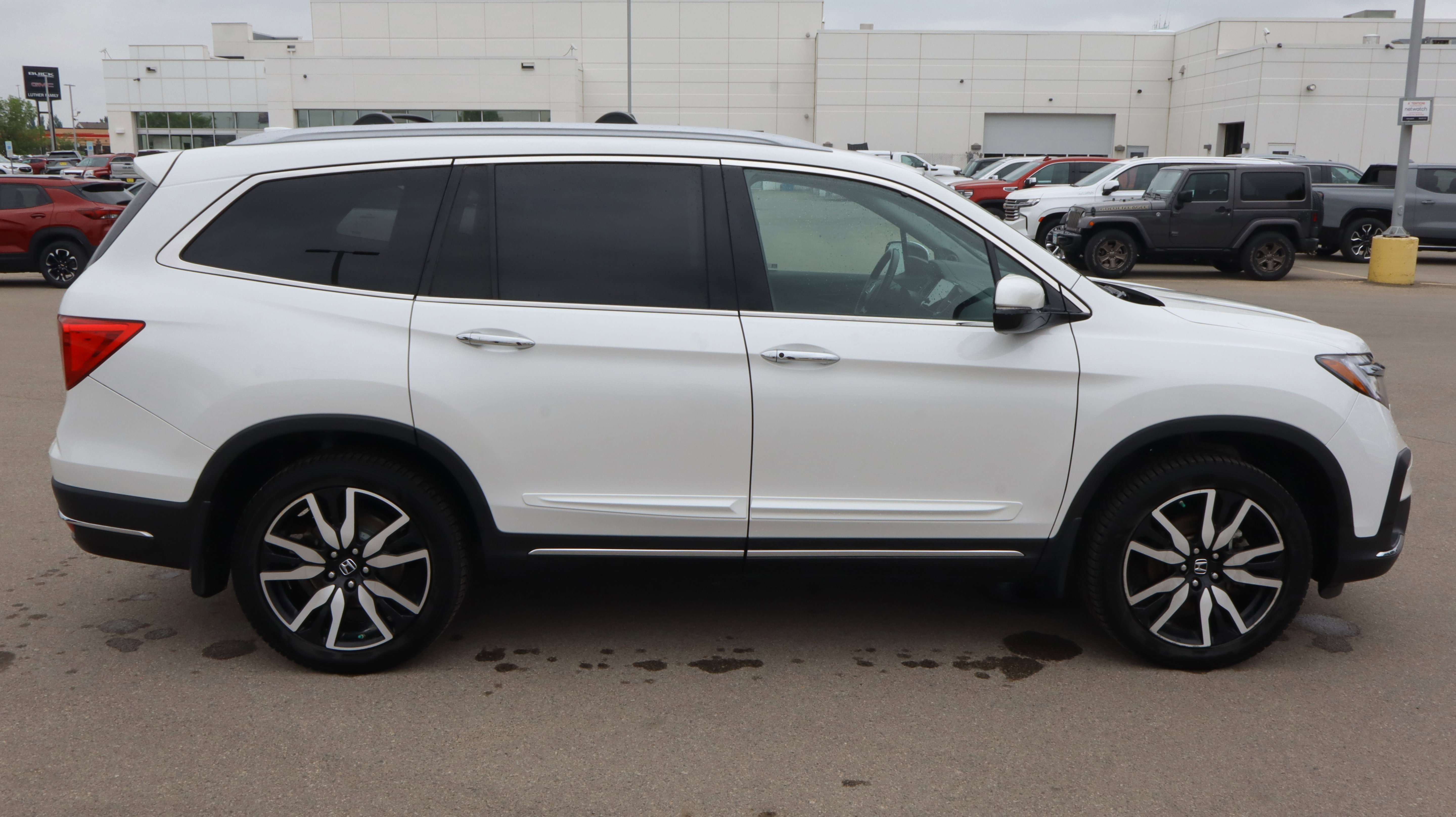 Used 2022 Honda Pilot Elite image 8