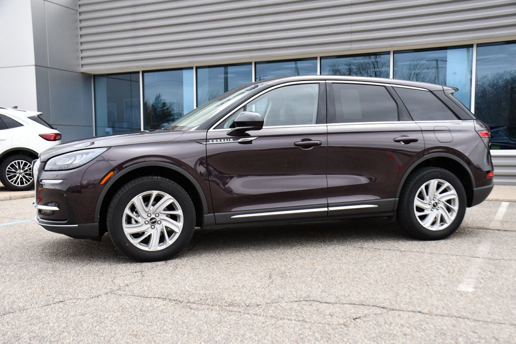 Used 2023 Lincoln Corsair AWD image 2