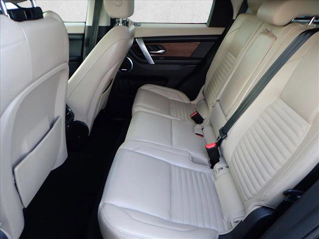 Used 2020 Land Rover Discovery Sport SE image 10