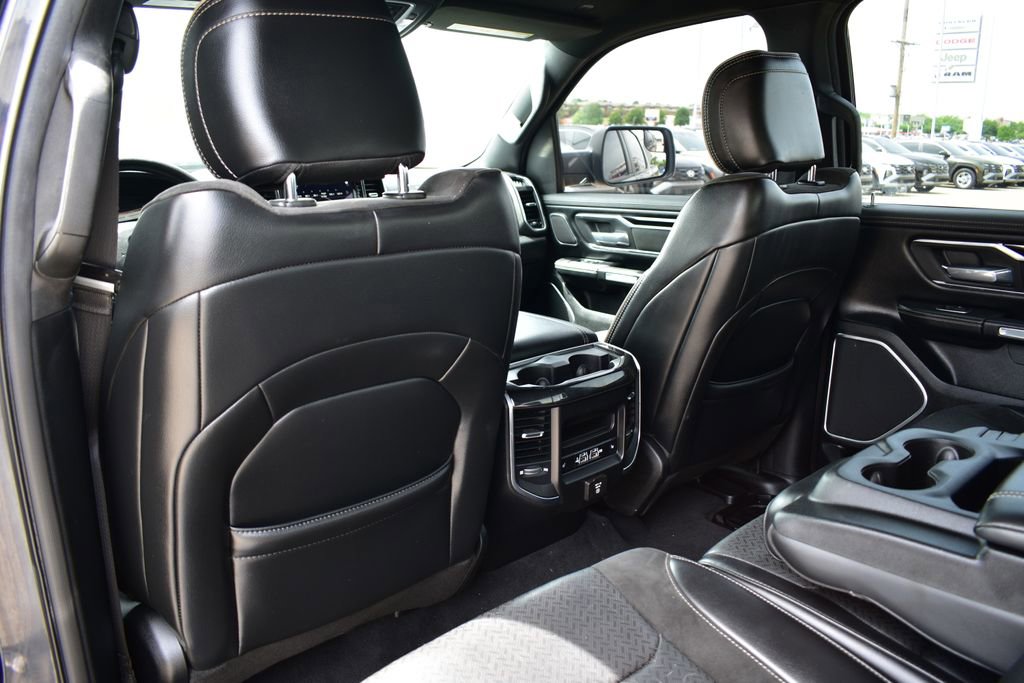 Used 2019 RAM 1500 Laramie AWD/4WD image 27