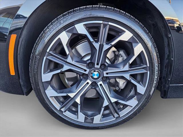 Used 2025 BMW 330i Sedan w/ Premium Package image 22