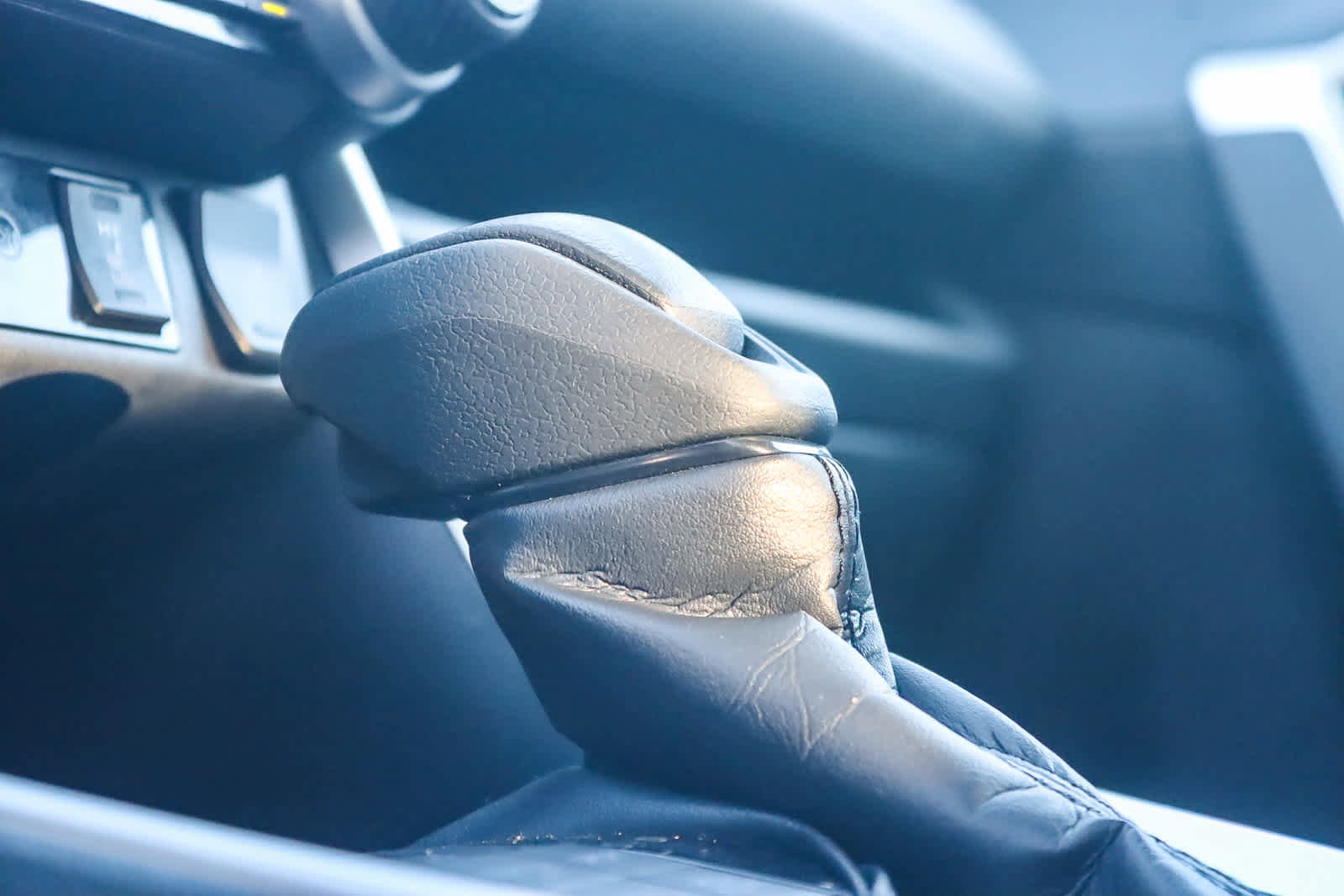 Used 2020 Toyota RAV4 XLE image 21