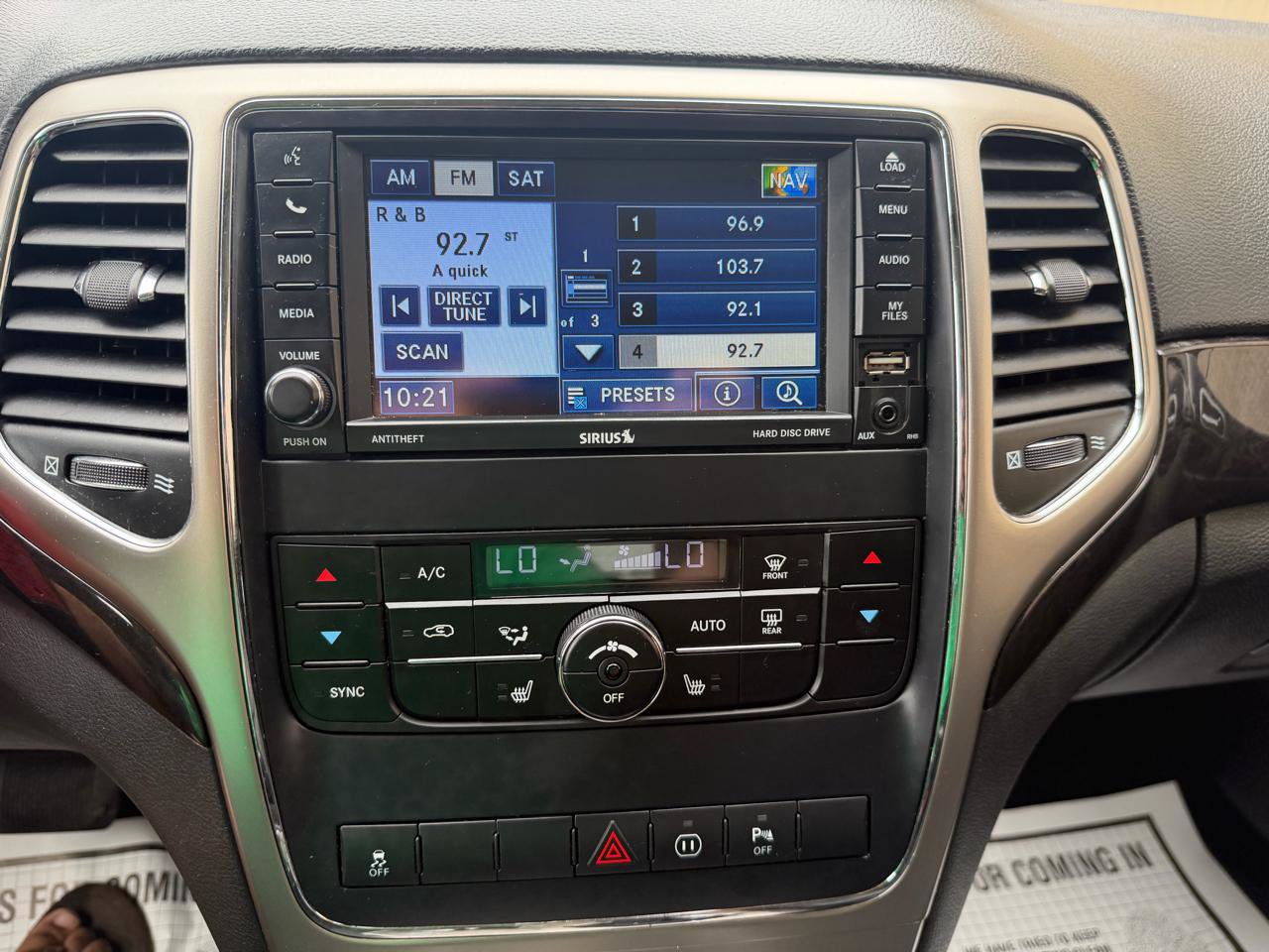 Used 2012 Jeep Grand Cherokee Laredo AWD/4WD image 22