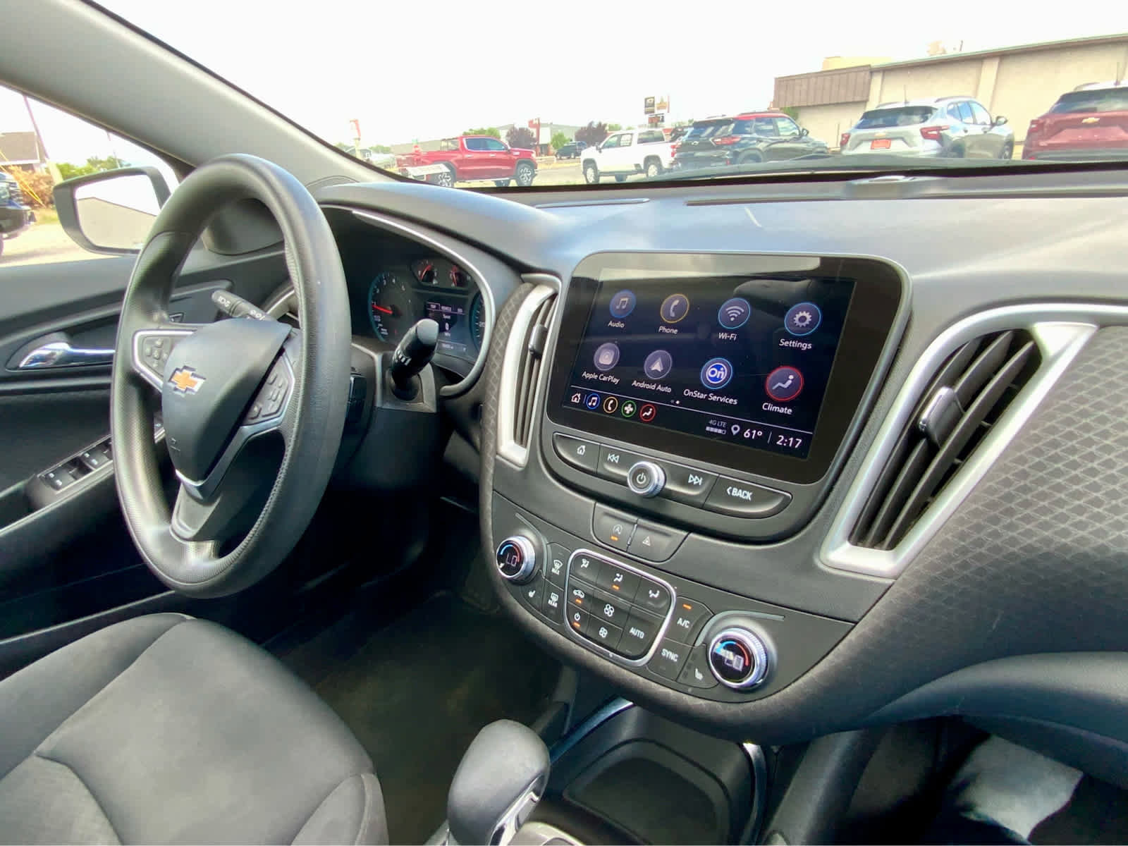 Used 2023 Chevrolet Malibu LT image 40