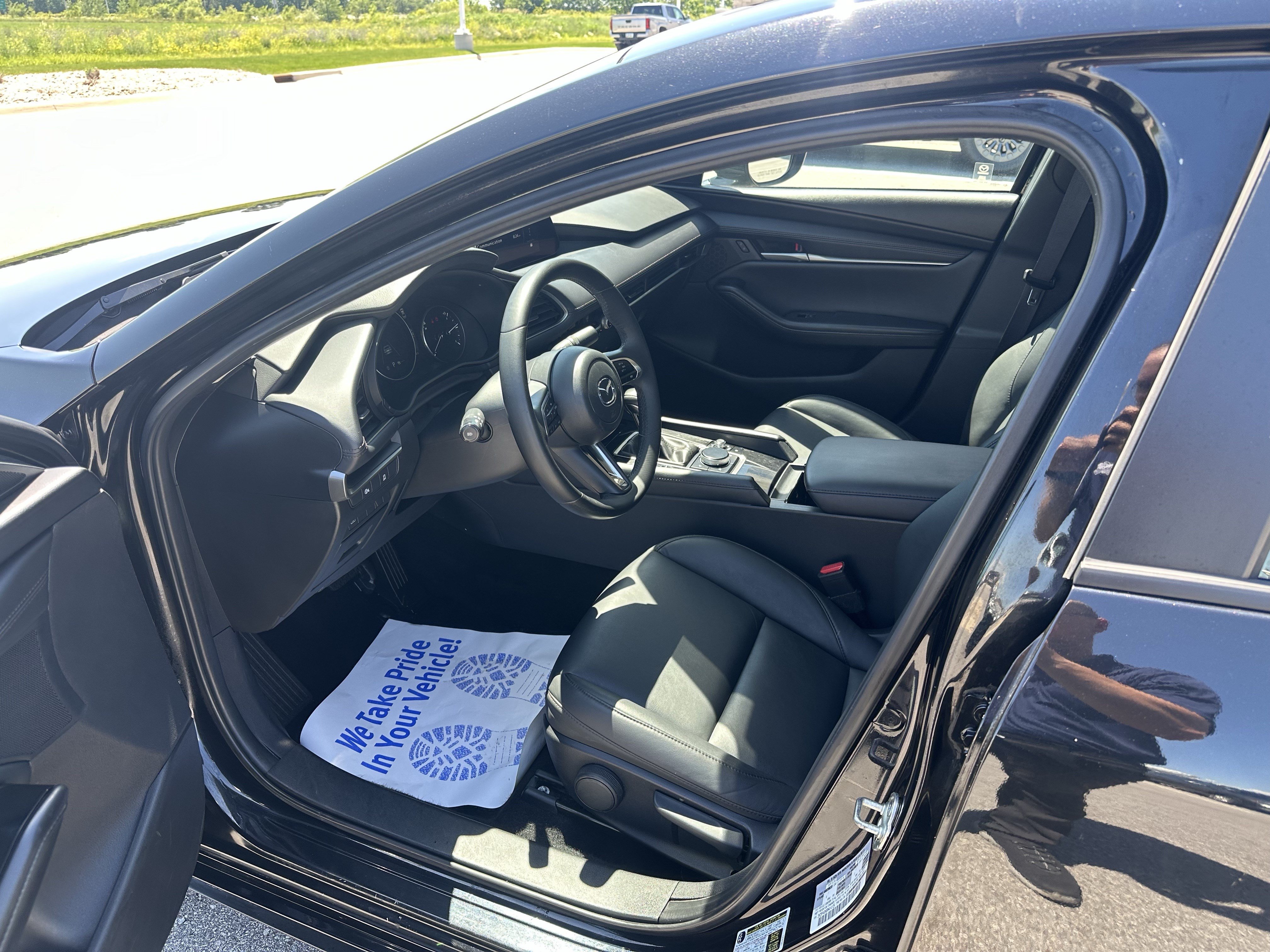 Used 2024 MAZDA MAZDA3 s FWD image 9