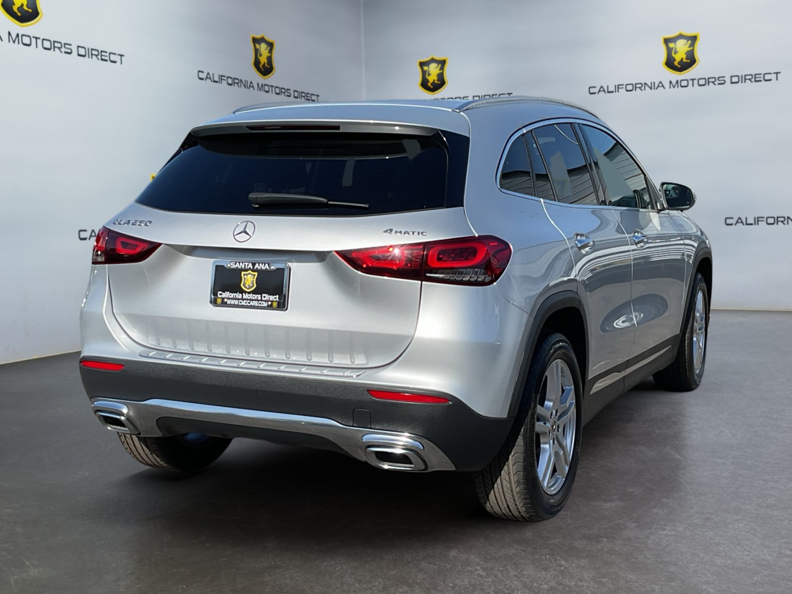 Used 2021 Mercedes-Benz GLA 250 4MATIC w/ Premium Package image 5