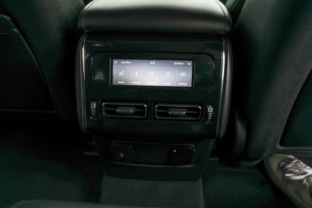Used 2023 Lincoln Aviator Reserve w/ Equipment Group 201A image 18
