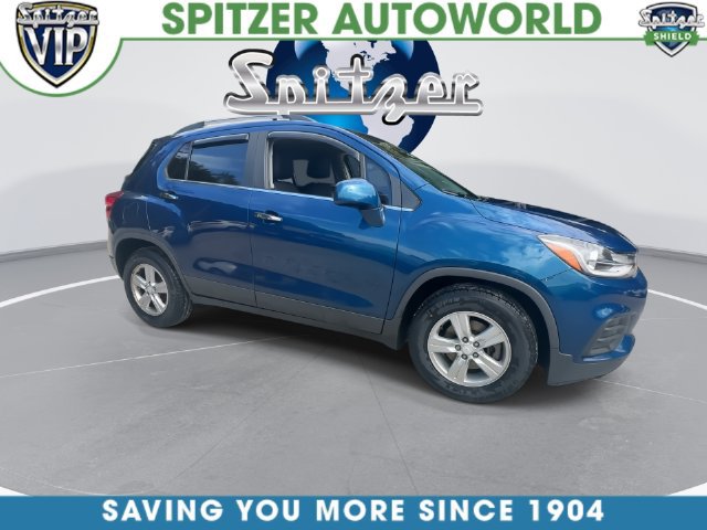 Used 2020 Chevrolet Trax LT w/ LT Convenience Package FWD image 3