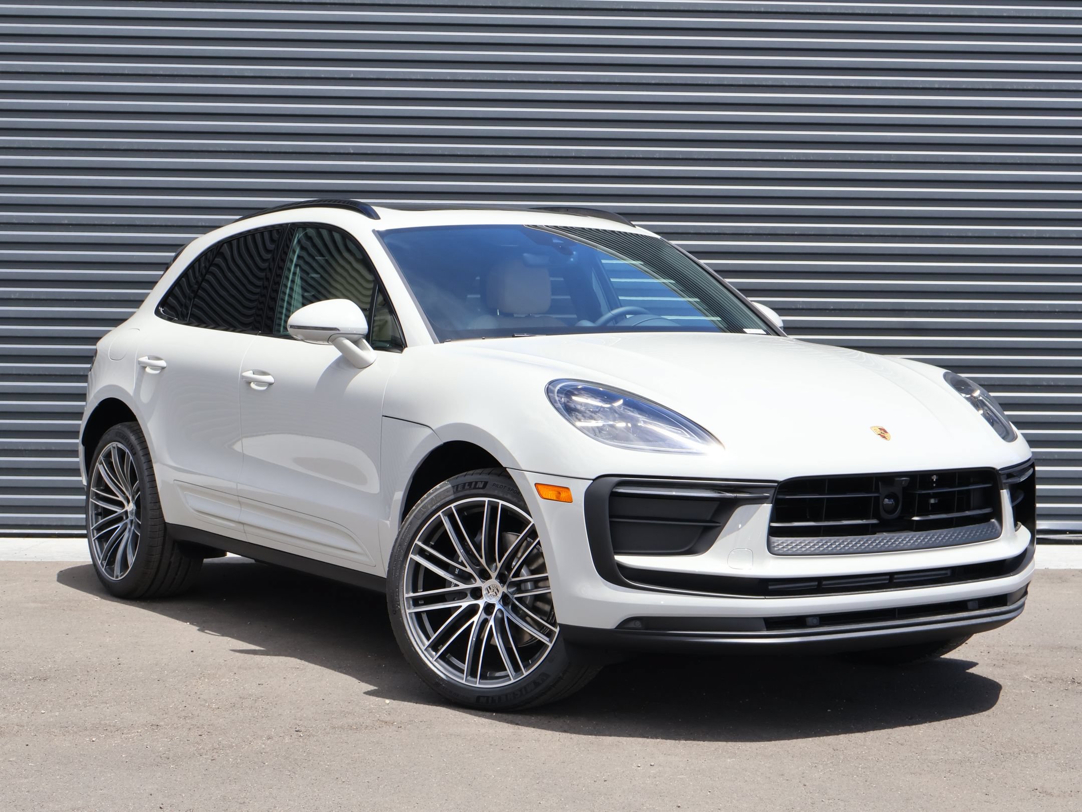 New 2026 Porsche Macan AWD/4WD image 7