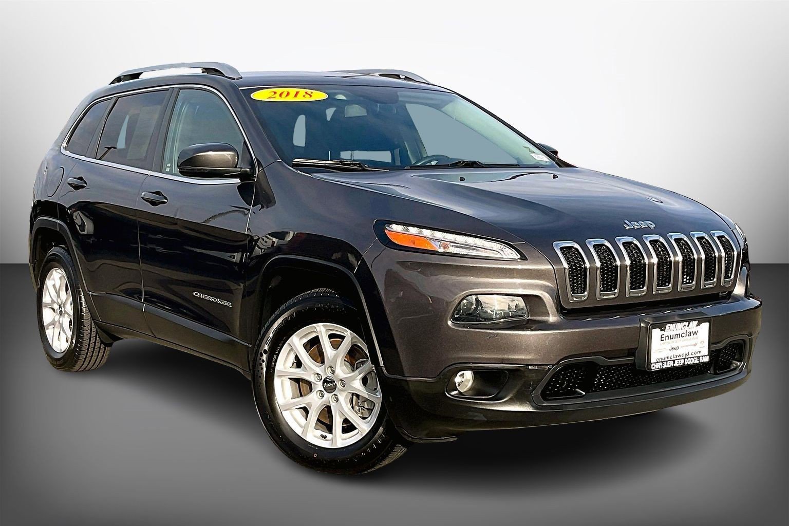Used 2018 Jeep Cherokee Latitude Plus w/ Comfort/Convenience Group image 1