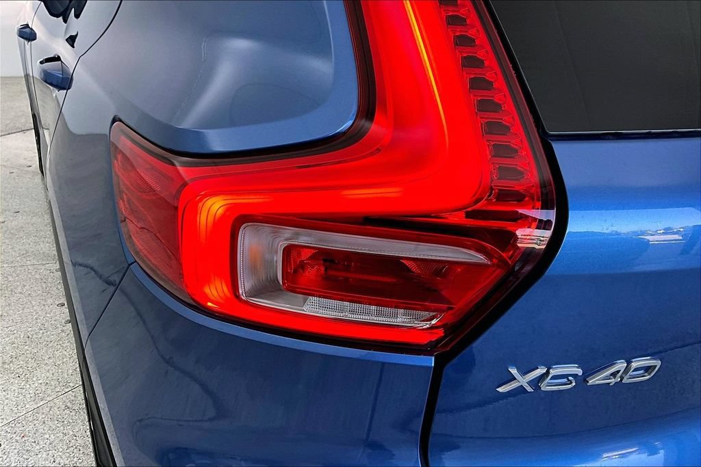 Used 2020 Volvo XC40 T5 R-Design AWD/4WD image 40