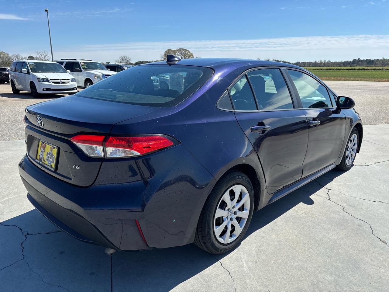 Used 2021 Toyota Corolla LE image 4