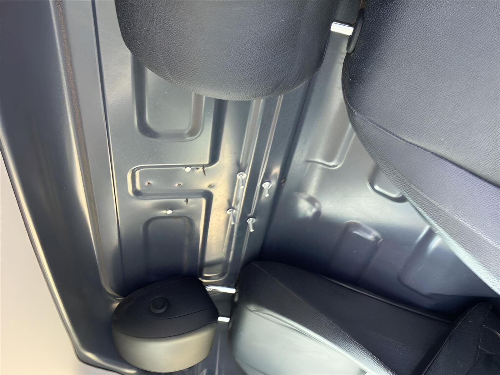 Used 2018 Mercedes-Benz Metris image 2