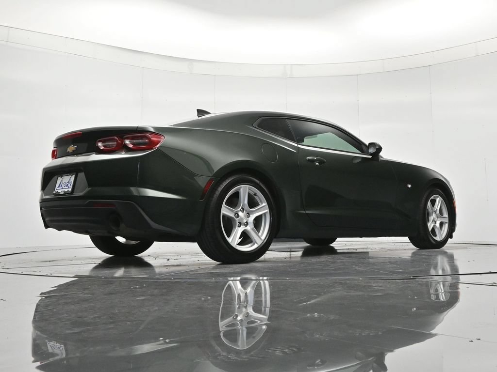 Used 2020 Chevrolet Camaro LT RWD image 36
