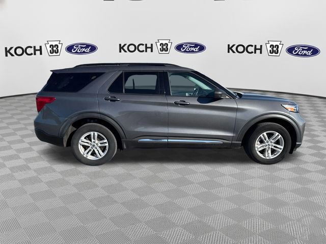 Used 2023 Ford Explorer XLT AWD/4WD image 9