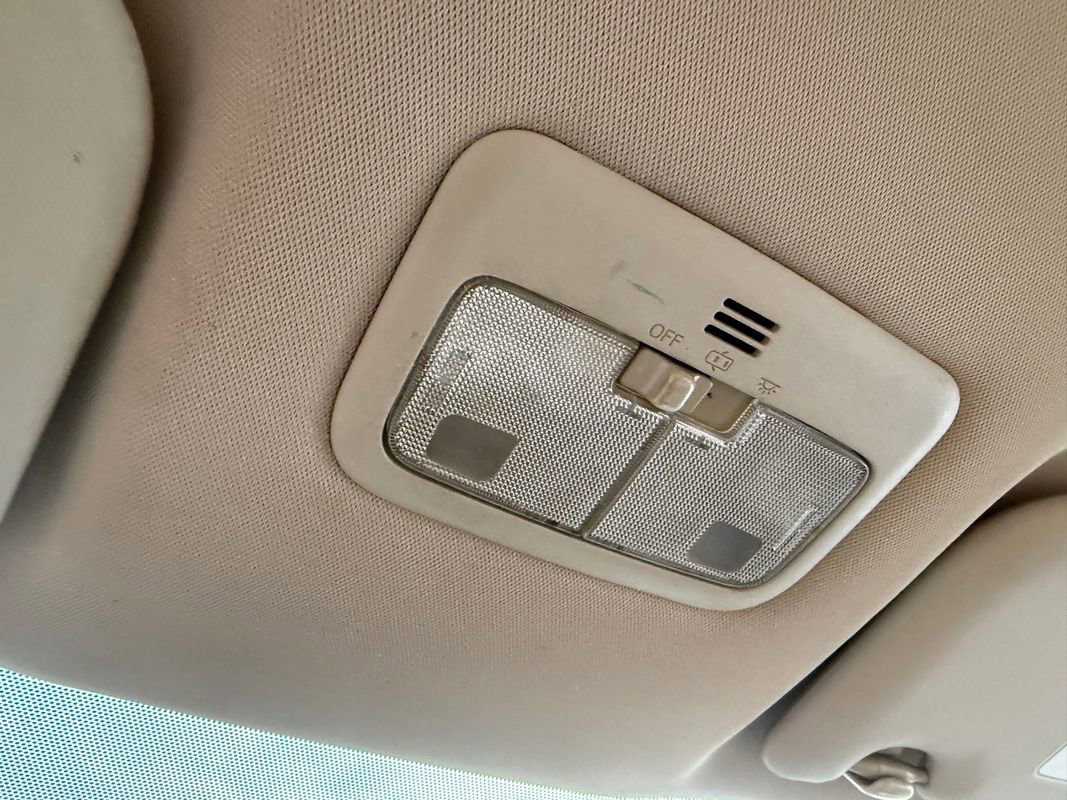 Used 2014 Toyota Corolla LE FWD image 41