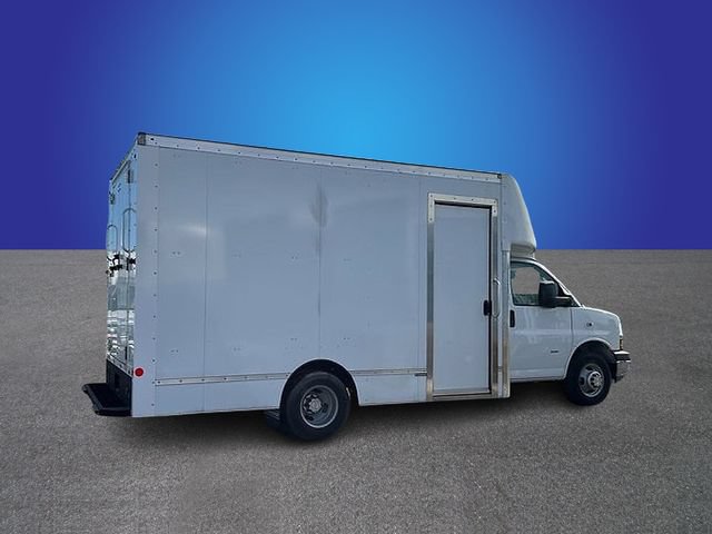 New 2023 Chevrolet Express 3500 w/ Power Convenience Package RWD image 4