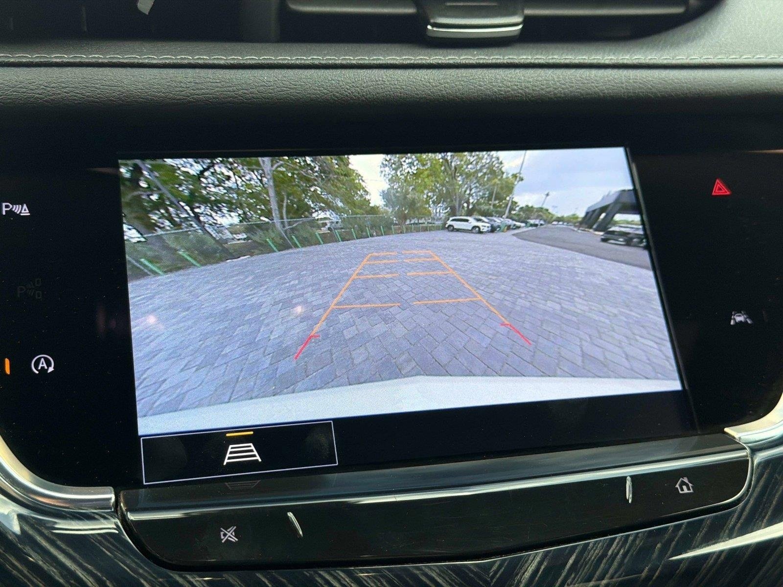 Used 2024 Cadillac XT6 Premium Luxury AWD/4WD image 39