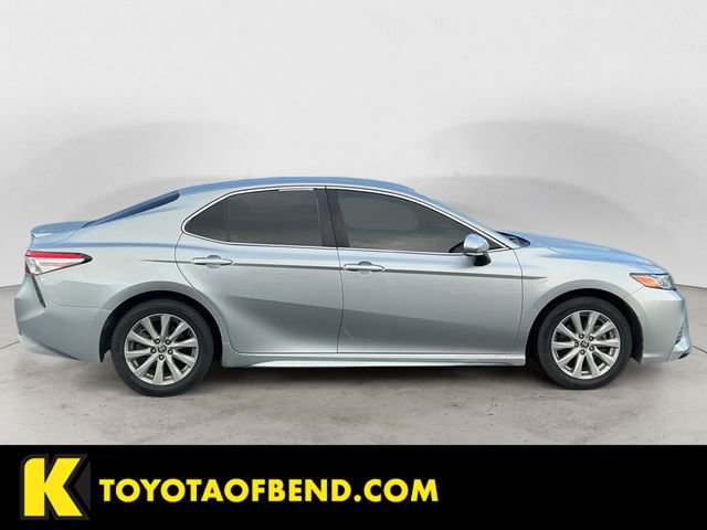 Used 2020 Toyota Camry SE image 6