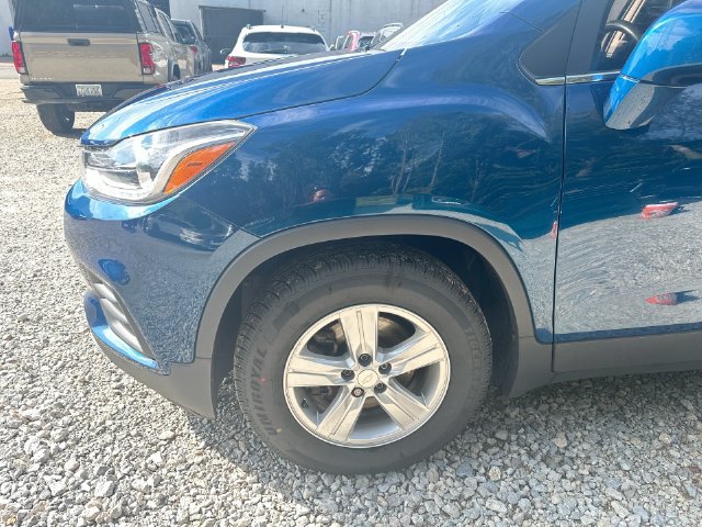 Used 2020 Chevrolet Trax LT w/ LT Convenience Package FWD image 43