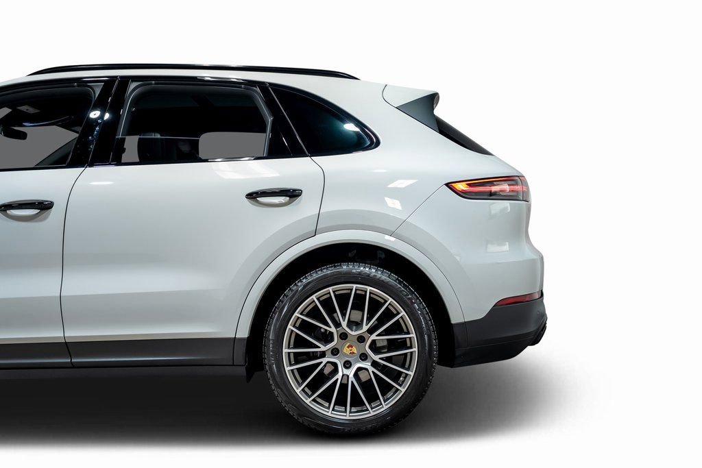 Used 2022 Porsche Cayenne S Platinum image 23