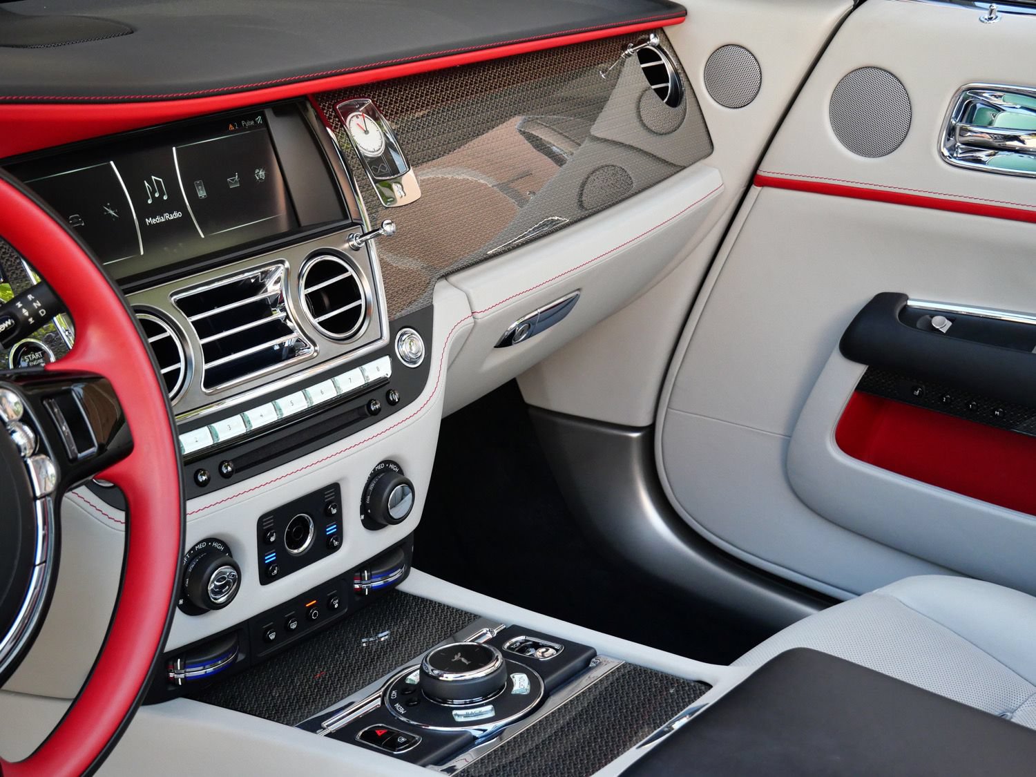 Certified 2020 Rolls-Royce Dawn RWD image 27