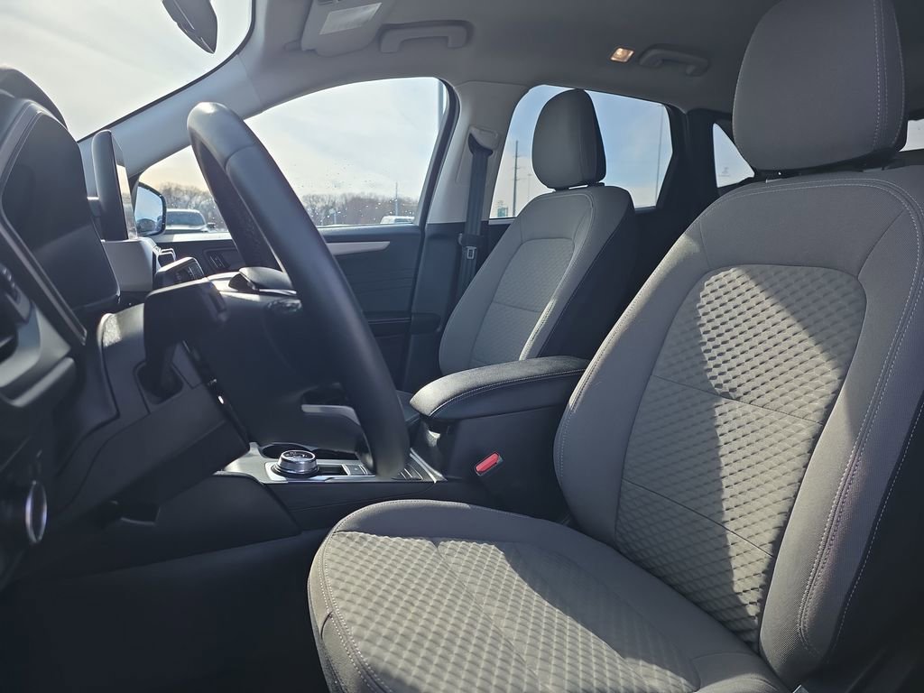 Used 2022 Ford Escape SE w/ Cold Weather Package image 20
