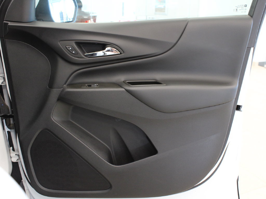 Used 2023 Chevrolet Equinox LT FWD image 17