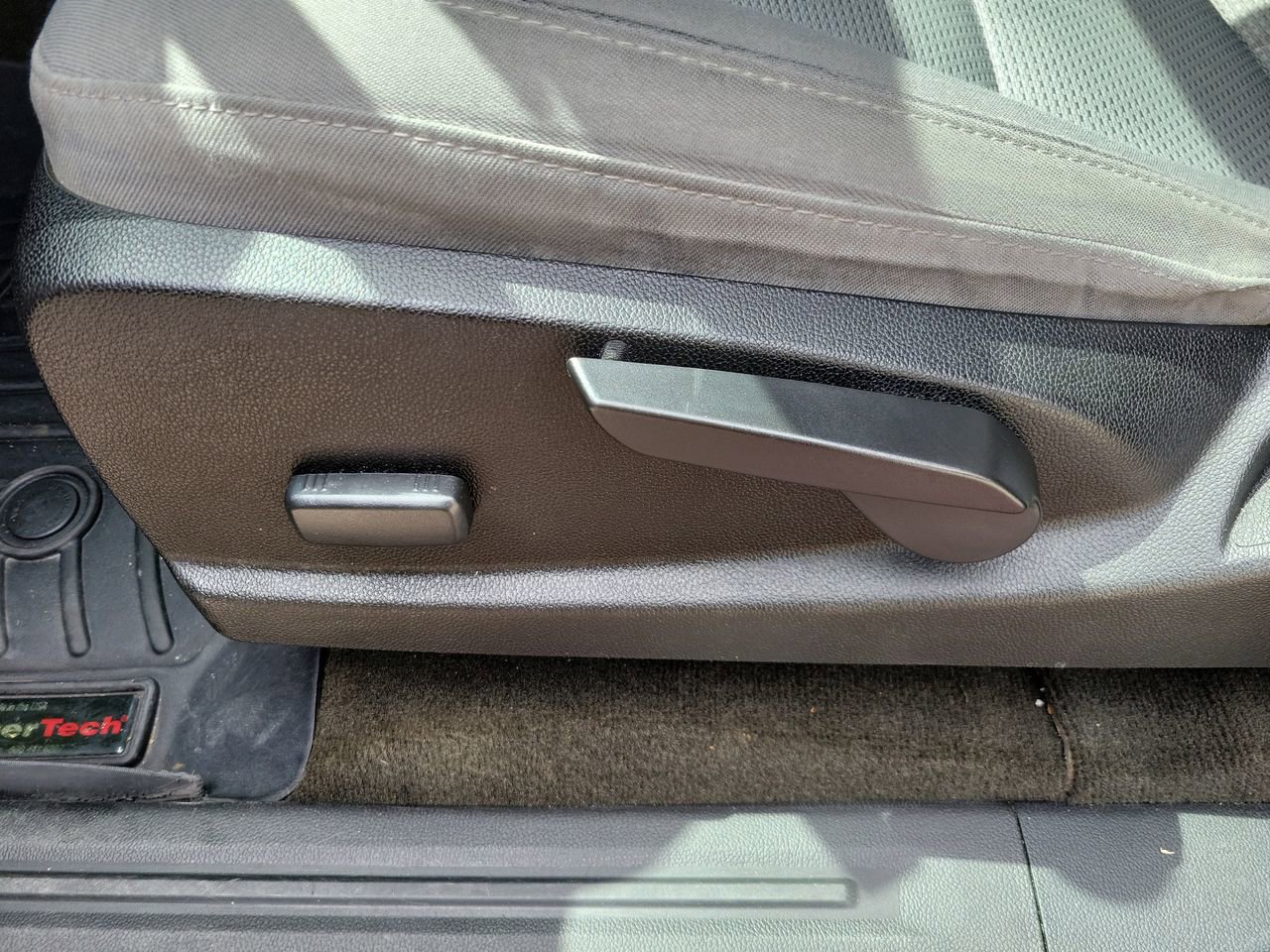 Used 2016 Chevrolet Colorado LT w/ LT Convenience Package image 13