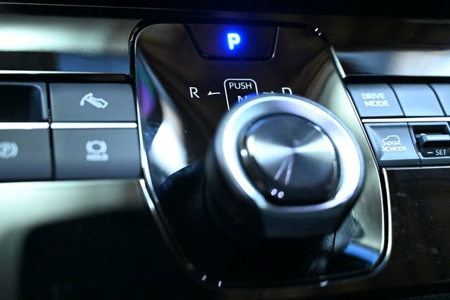 Used 2025 Subaru Solterra Premium w/ Premium Package image 29