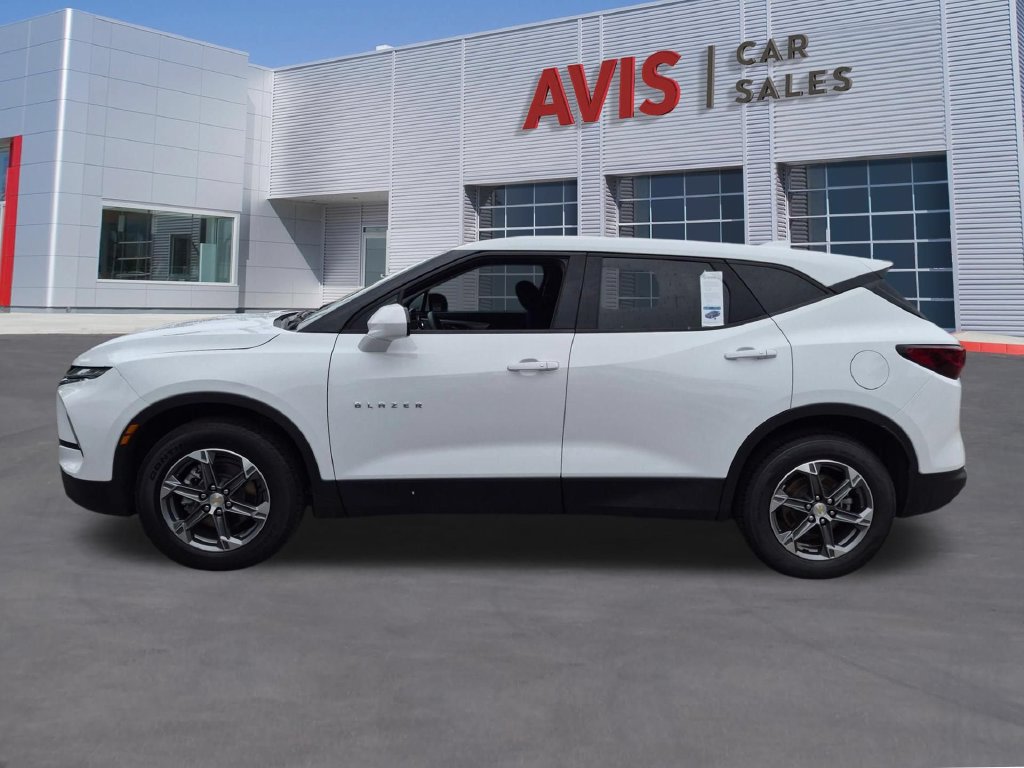 Used 2025 Chevrolet Blazer LT FWD image 10