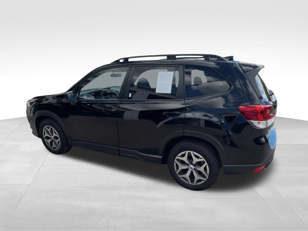 Used 2024 Subaru Forester Premium AWD/4WD image 6