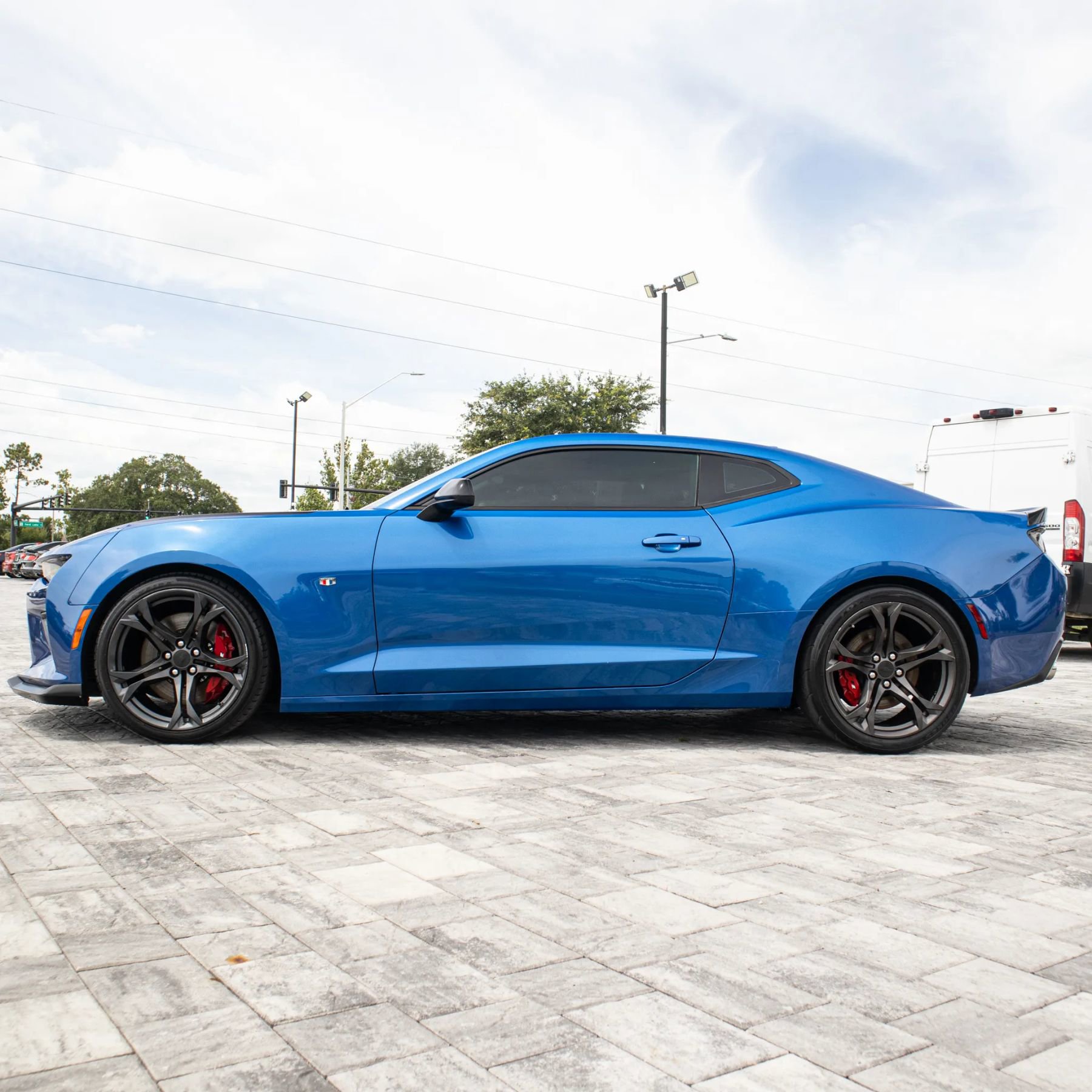 Used 2017 Chevrolet Camaro SS RWD image 4