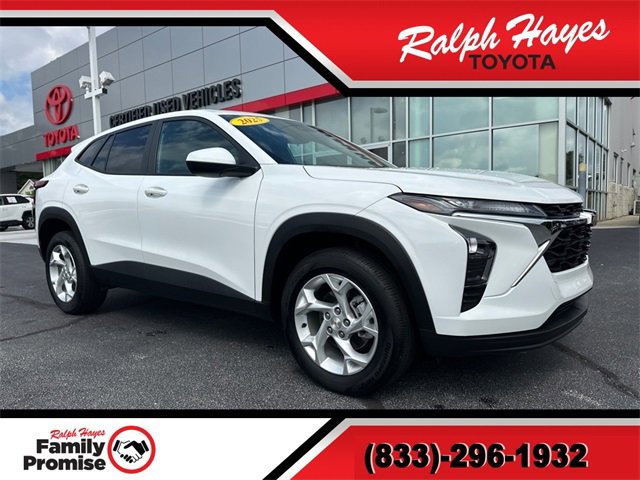 Used 2025 Chevrolet Trax LS w/ LS Convenience Package