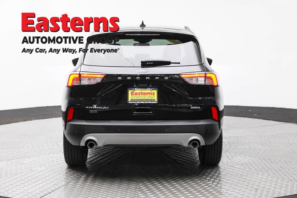 Used 2021 Ford Escape Titanium image 6