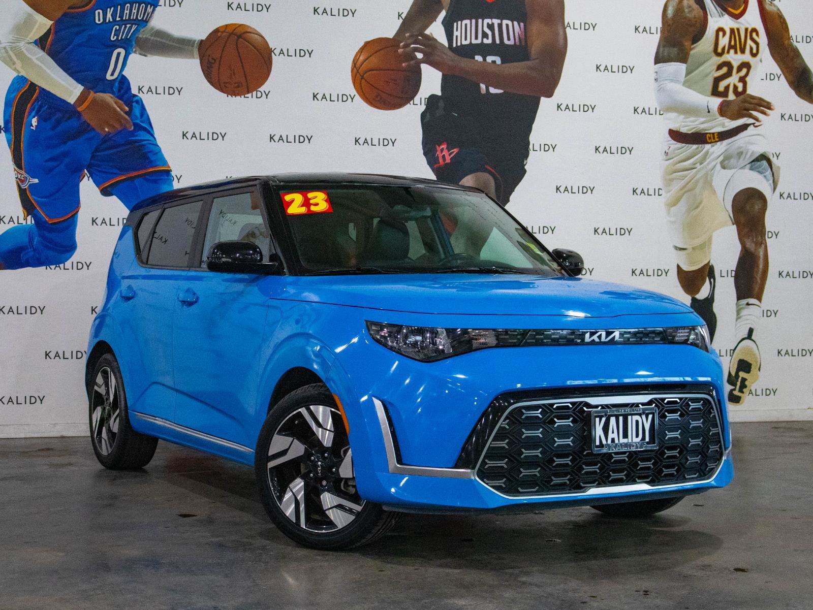Used 2023 Kia Soul GT-Line FWD image 2