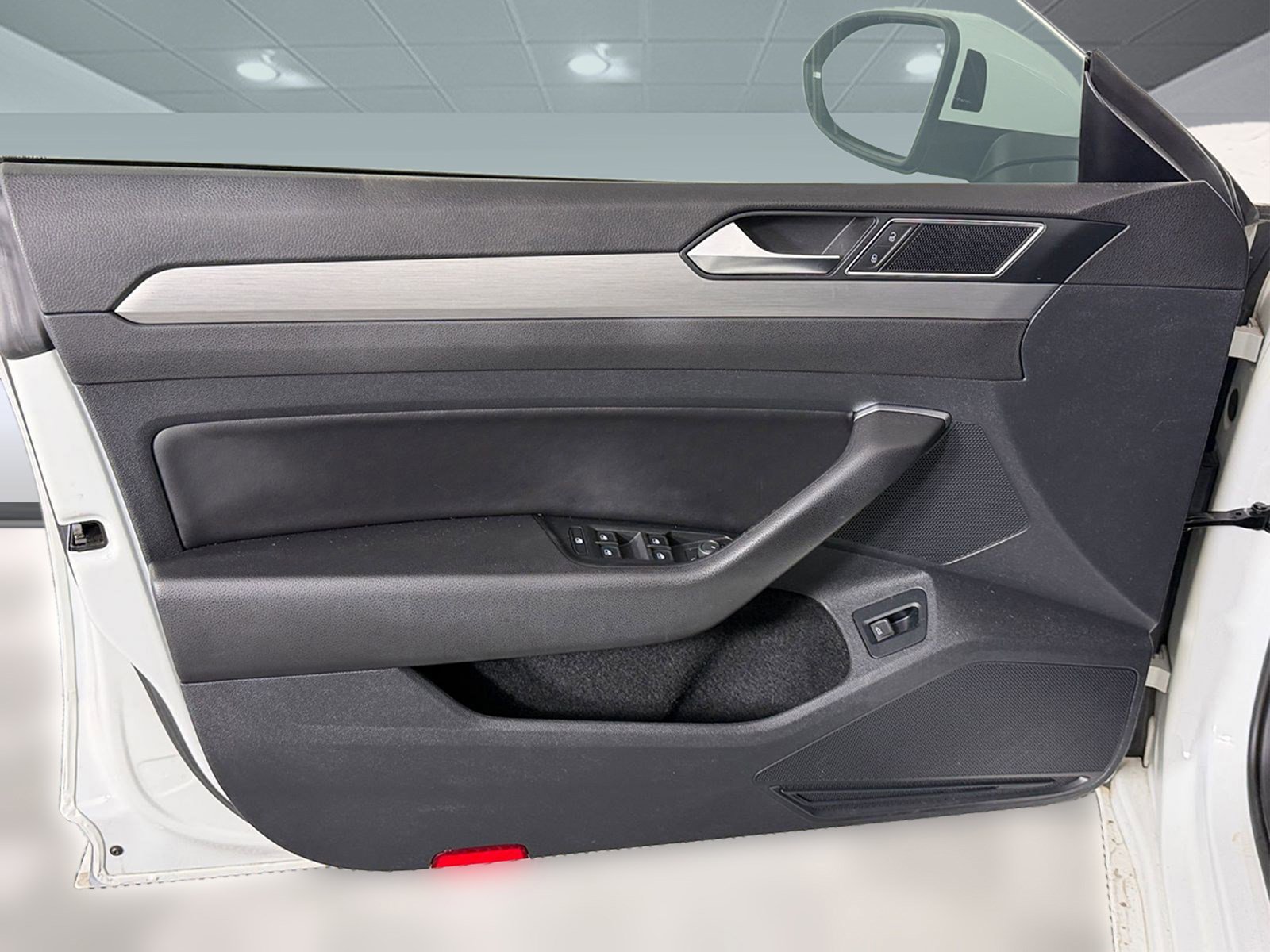 Used 2019 Volkswagen Arteon SE FWD image 12