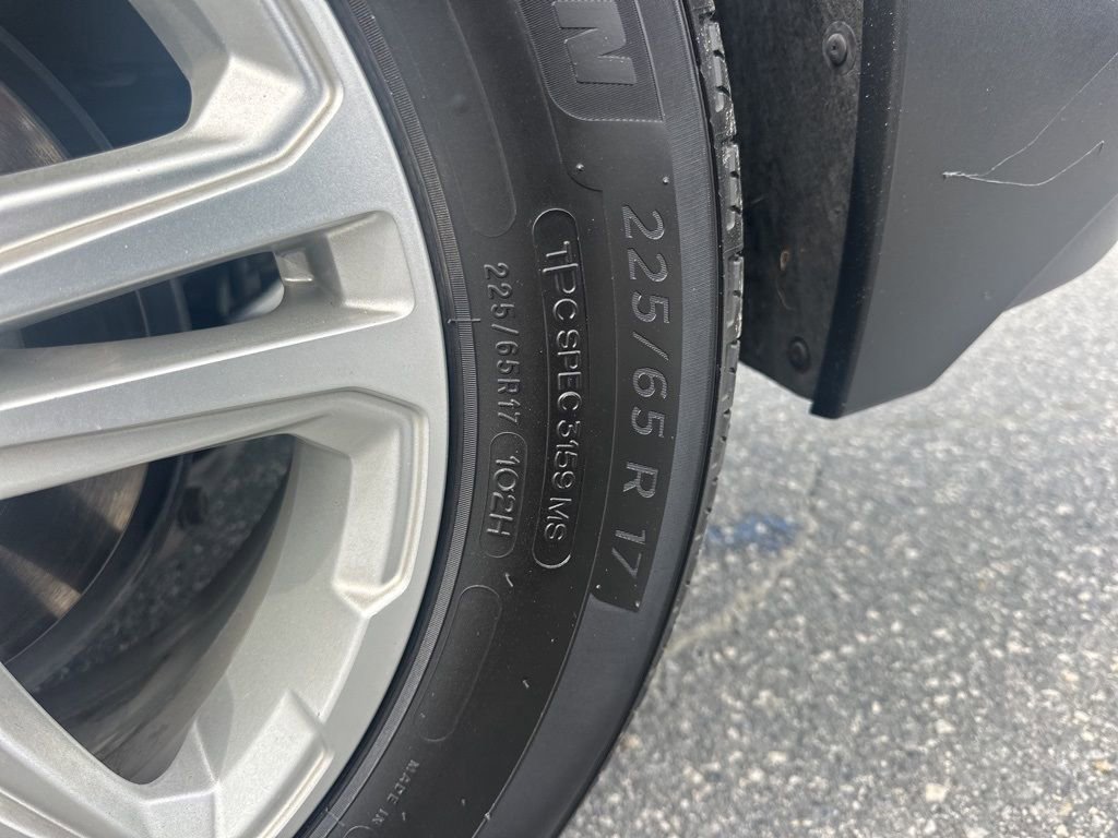 Used 2024 GMC Terrain SLE image 27