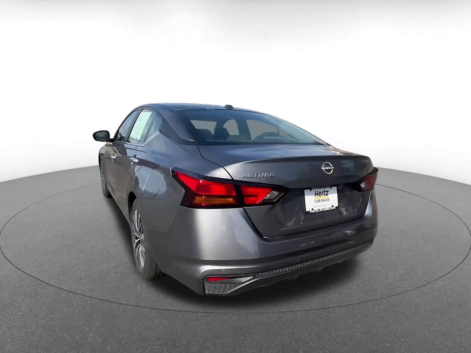 Used 2025 Nissan Altima 2.5 SV FWD image 8