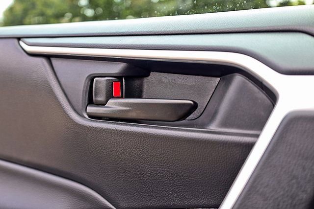 Used 2024 Toyota RAV4 LE image 34