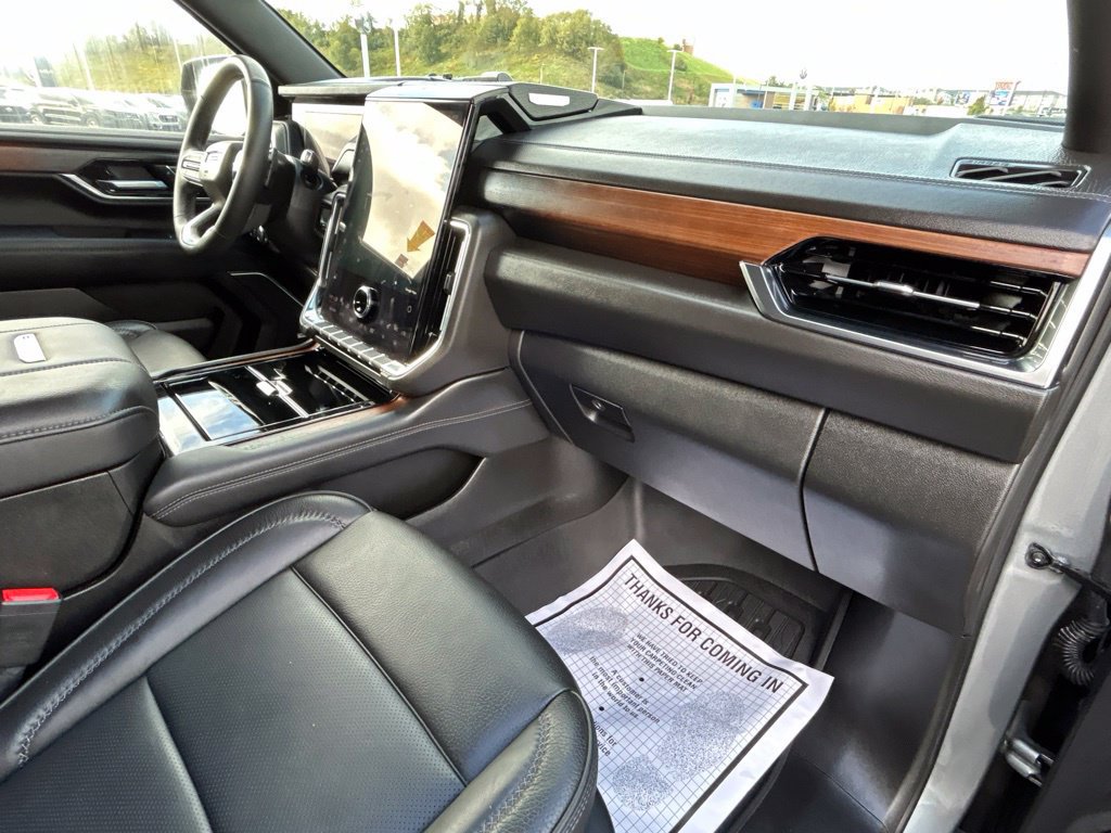 Used 2026 GMC Yukon Denali w/ Sun & Power Step Package AWD/4WD image 52
