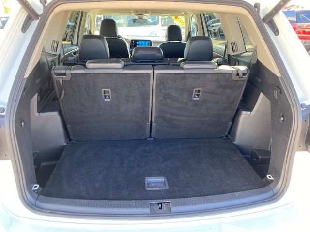 Used 2024 Volkswagen Atlas SE image 28