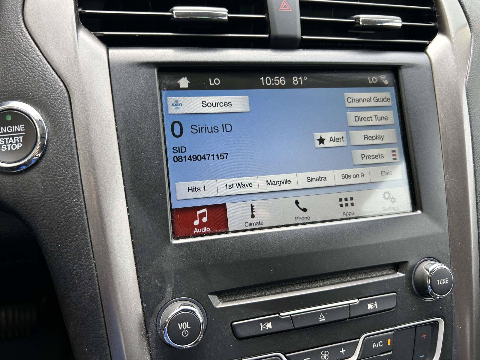 Used 2018 Ford Fusion SE w/ Fusion SE Technology Package FWD image 17