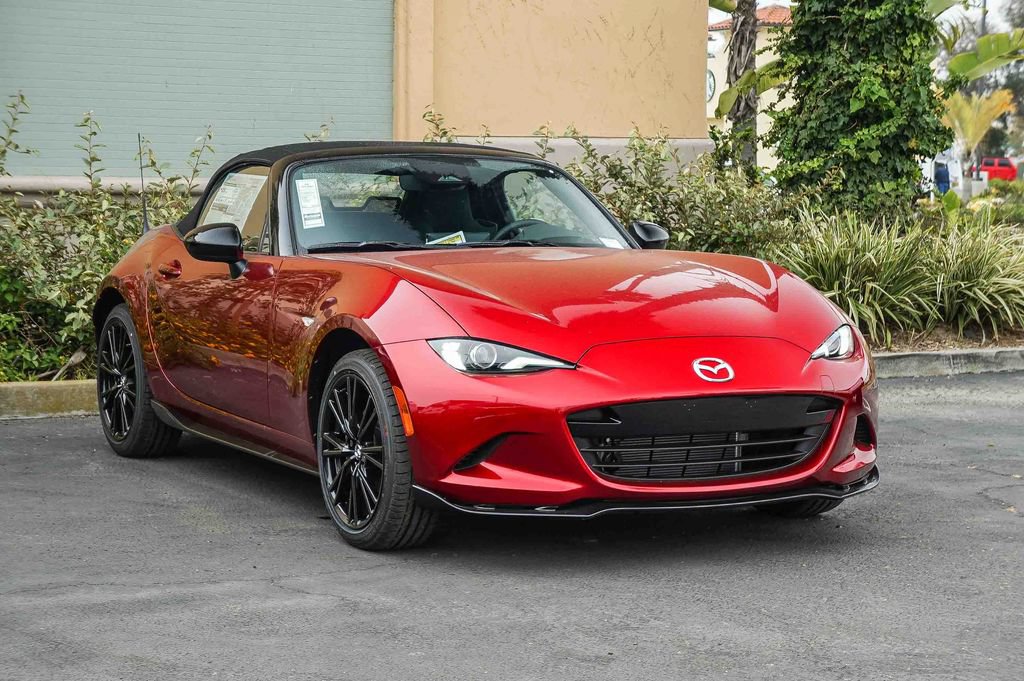 New 2026 MAZDA MX-5 Miata Club w/ Appearance Package RWD image 3
