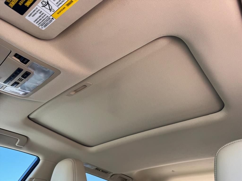 Used 2016 Toyota Highlander Limited AWD/4WD image 17