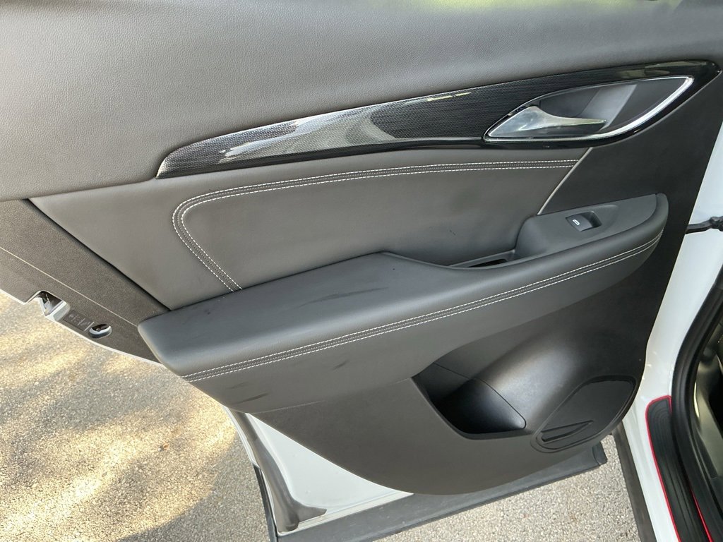 Used 2023 Buick Envision Essence w/ Sport Touring Package image 27